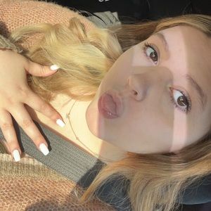 Meet your Posher, Babs